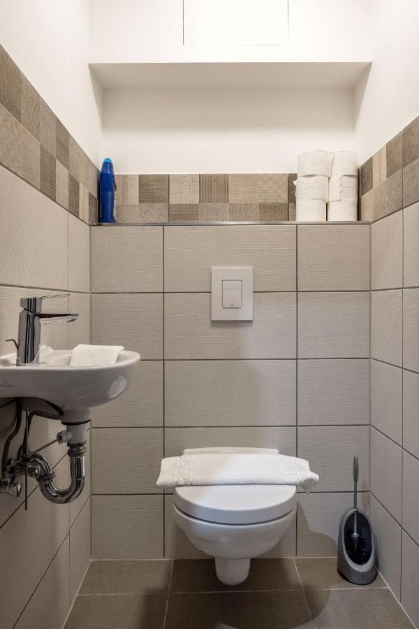 Walnut Tree Apartment Budapest Bagian luar foto